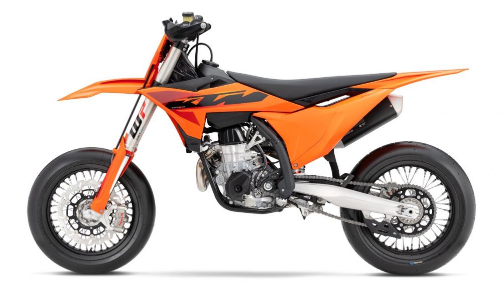 KTM 450 SMR 2025 imagem lateral esquerda