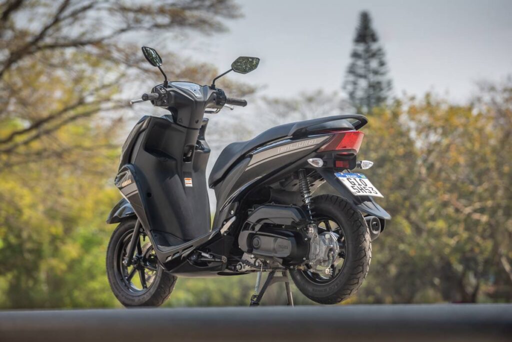 Yamaha Fluo ABS 2025 imagem da traseira