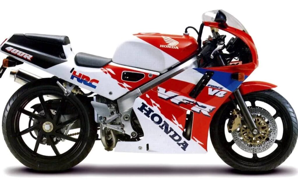 imagem lateral Honda VFR400R