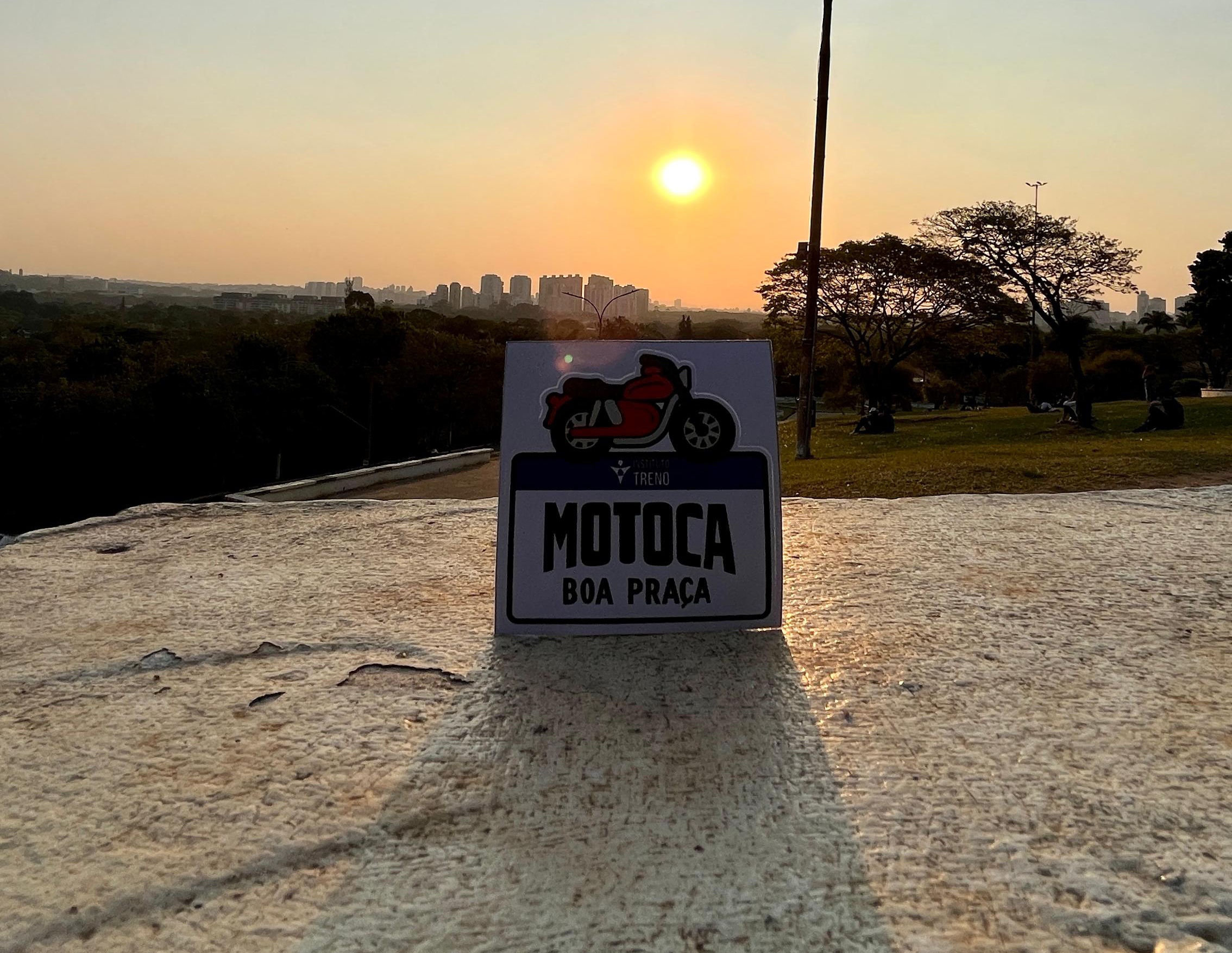 Motoca Boa Praça por do sol