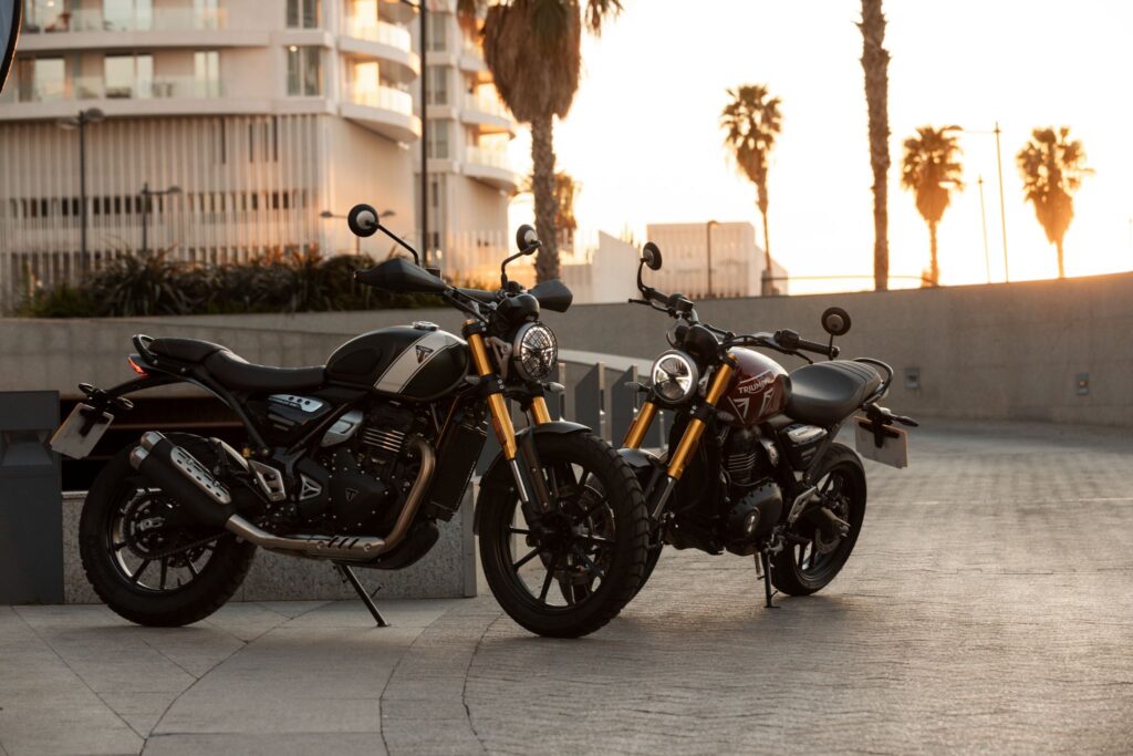 imagem Triumph Speed 400 e Scrambler 400X