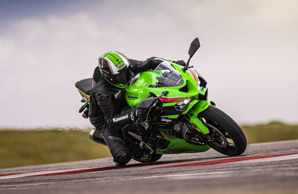 Kawasaki-Ninja-ZX-6R-2025 (1)