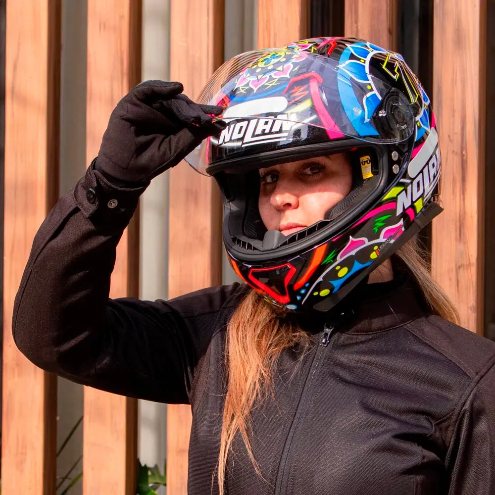 mulher-com-capacete-motociclismoonline-1