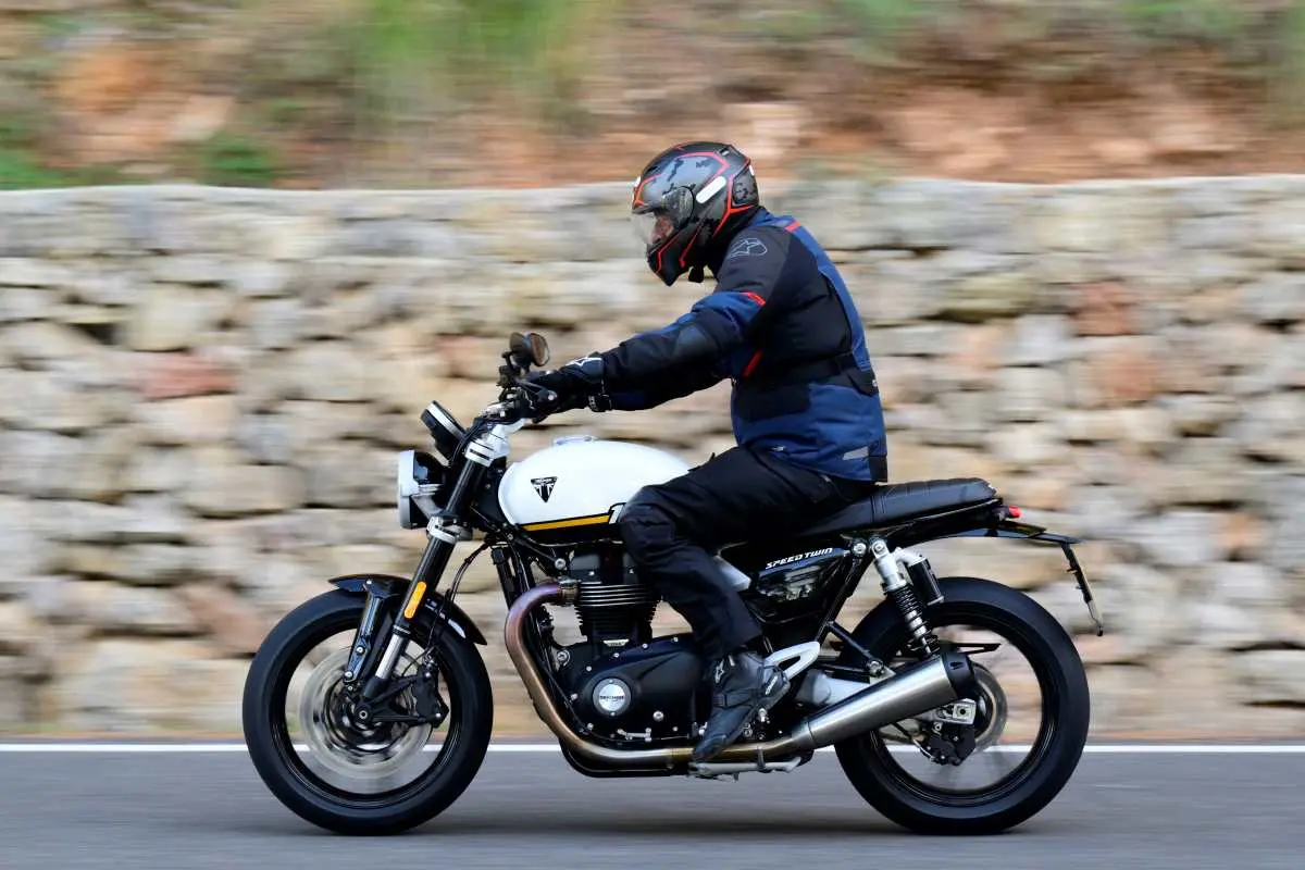 Triumph-Speed-400-2025