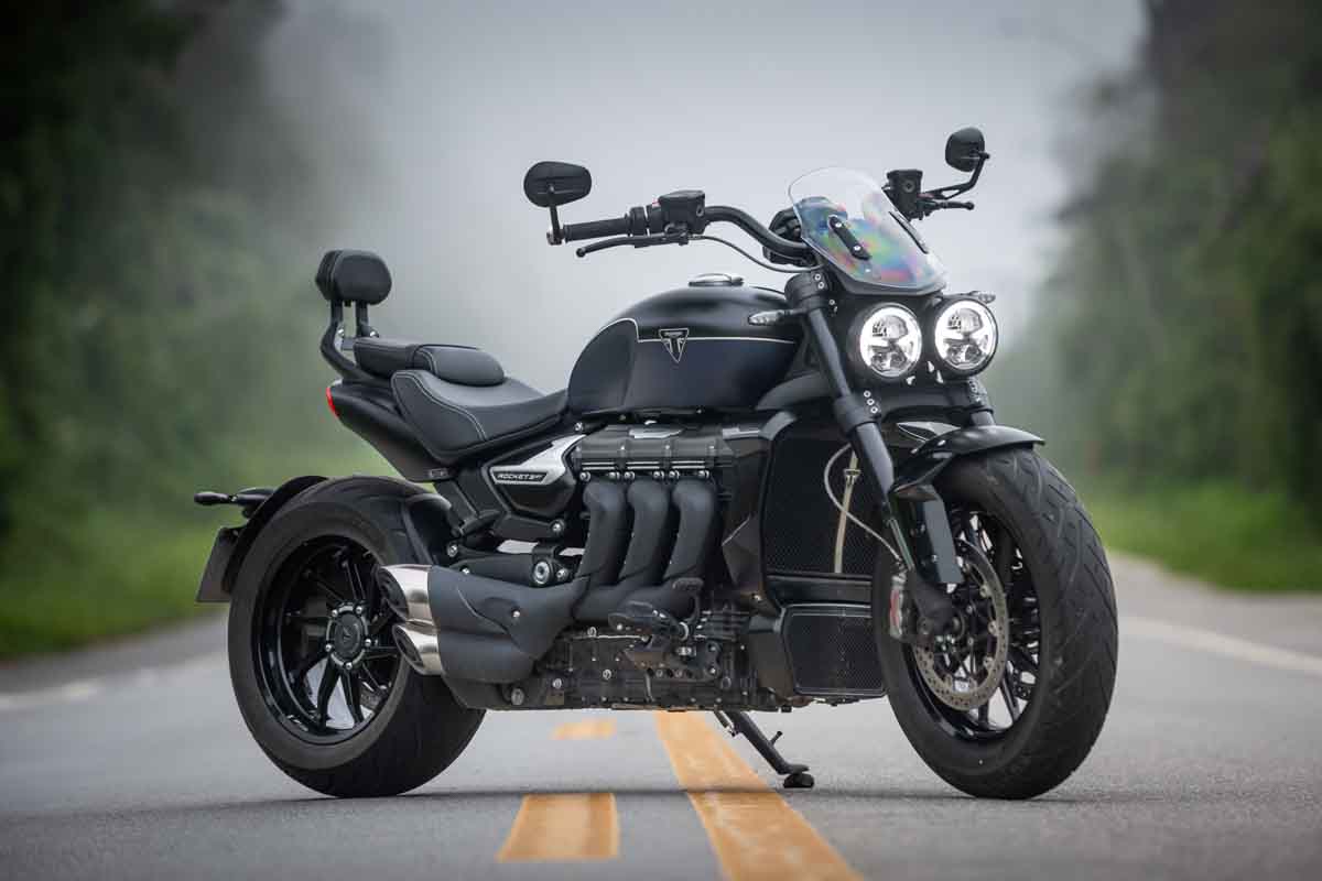 imagem lateral Triumph Rocket 3