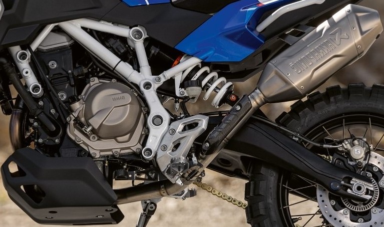 imagem do motor da nova BMW F 450 GS