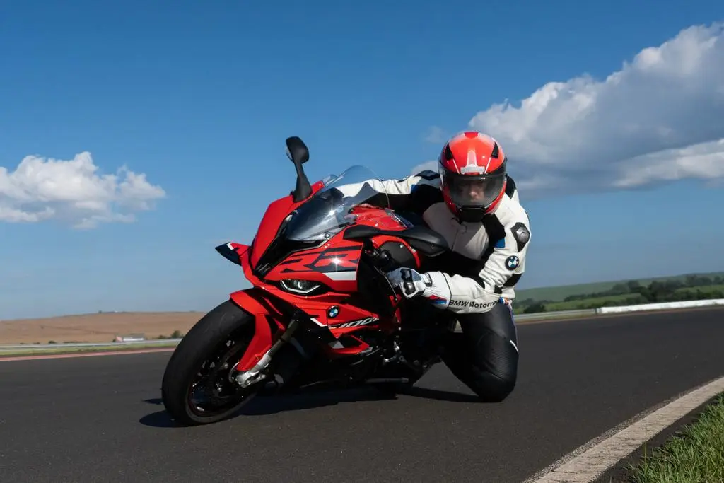 BMW-S1000RR-Moto1000GP