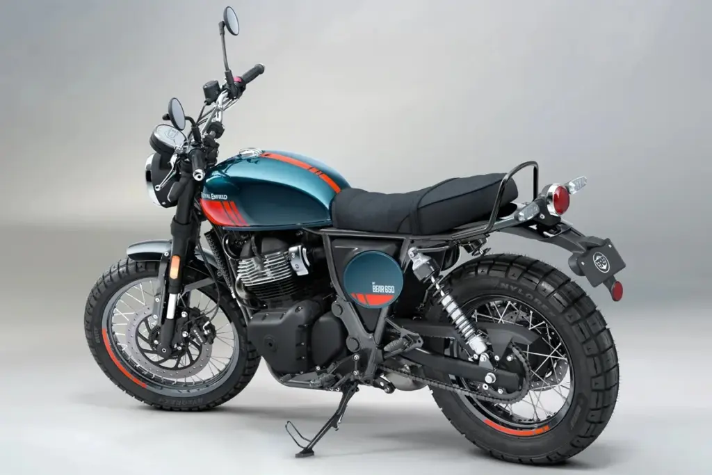 imagem traseira da nova royal enfield bear 650