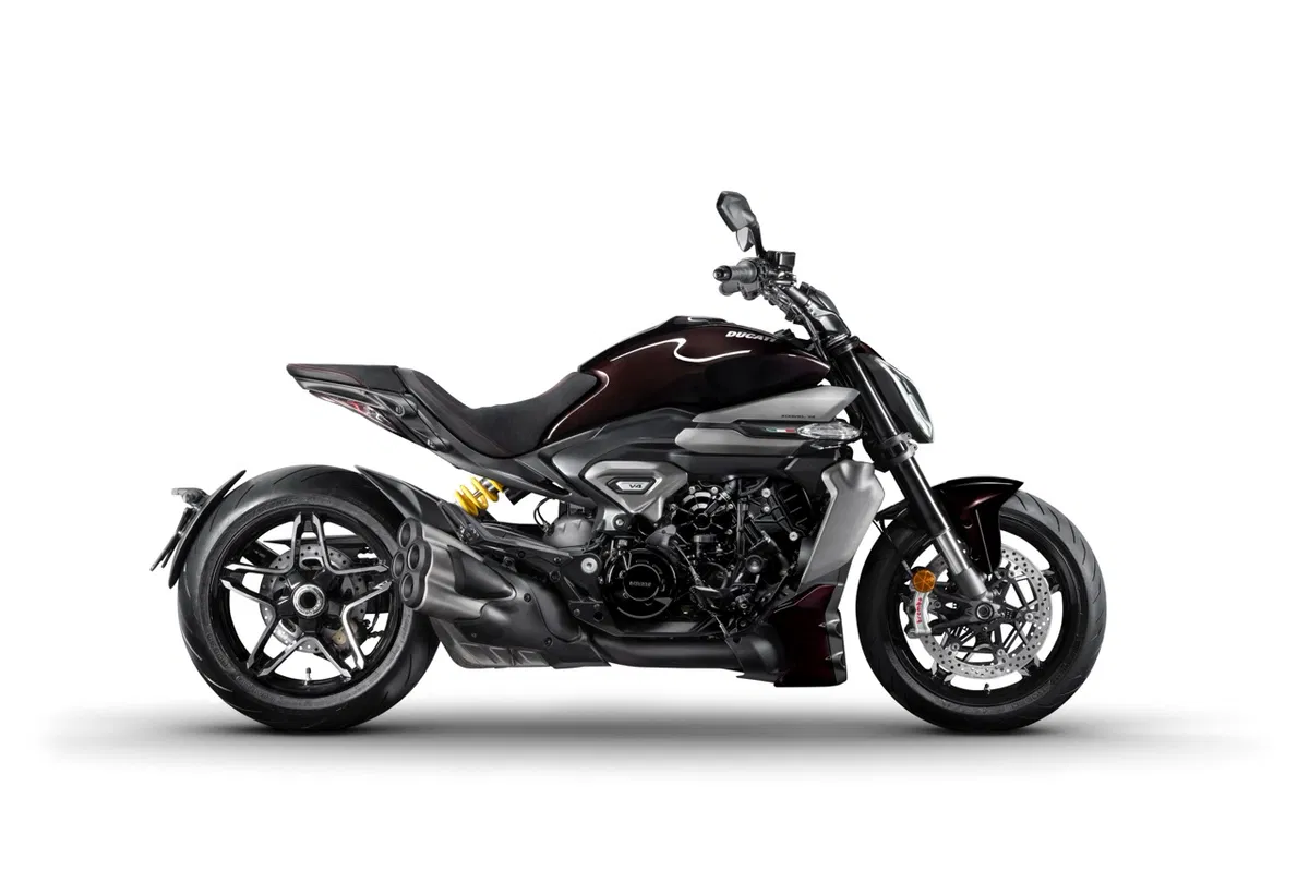 imagem da nova Ducati XDiavel V4 2025 Black