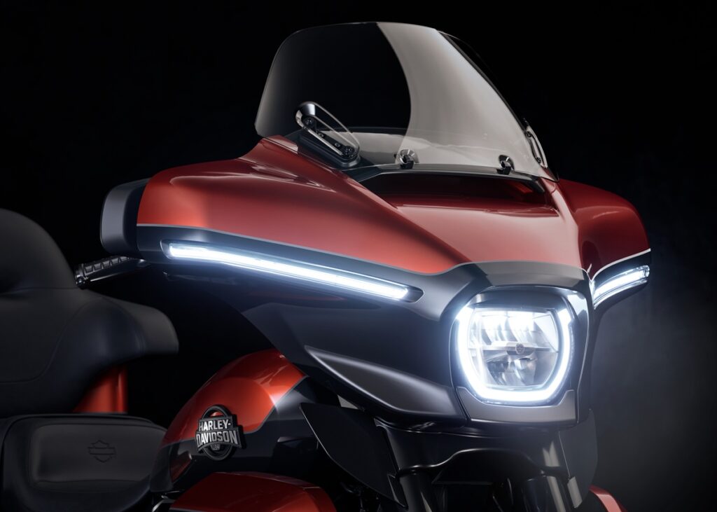 imagem lateral da carenagem frontal da nova Harley-Davidson Street Glide Ultra 2025