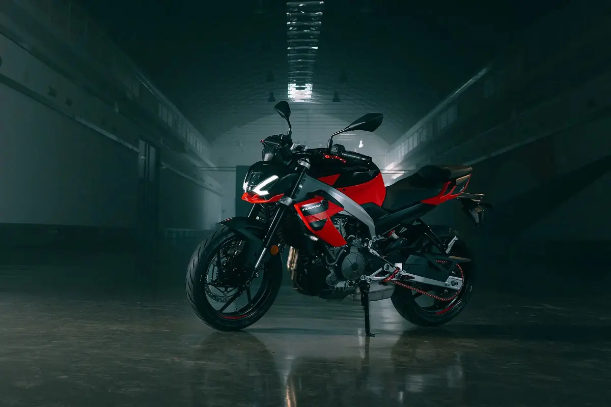 Aprilia Tuono 457