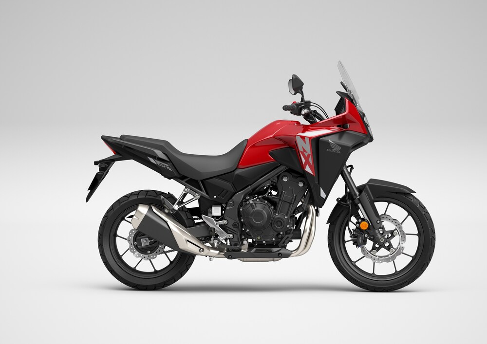 Honda NX 500 2025 vermelha