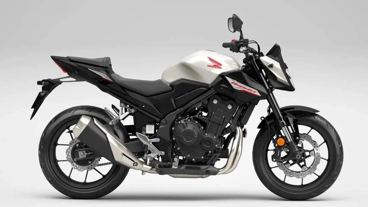 imagem lateral da nova Honda CB500 Hornet