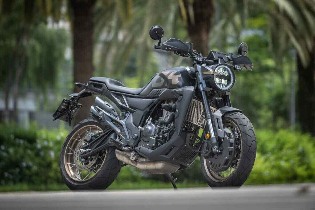 imagem lateral da zontes gk 350