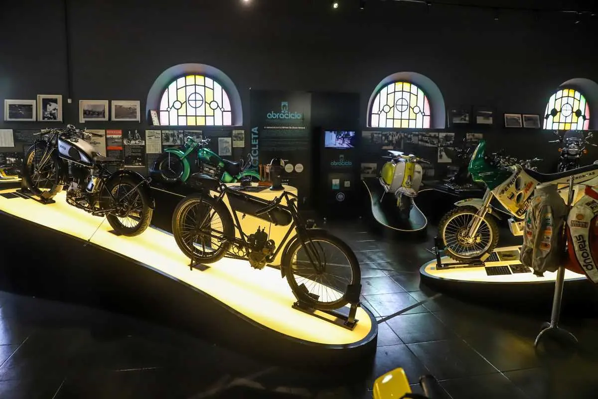 imagem-motos-centro-cultural-movimento-motociclismoonline