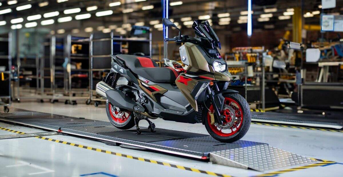 BMW-C-400-X-Rugged-Manaus