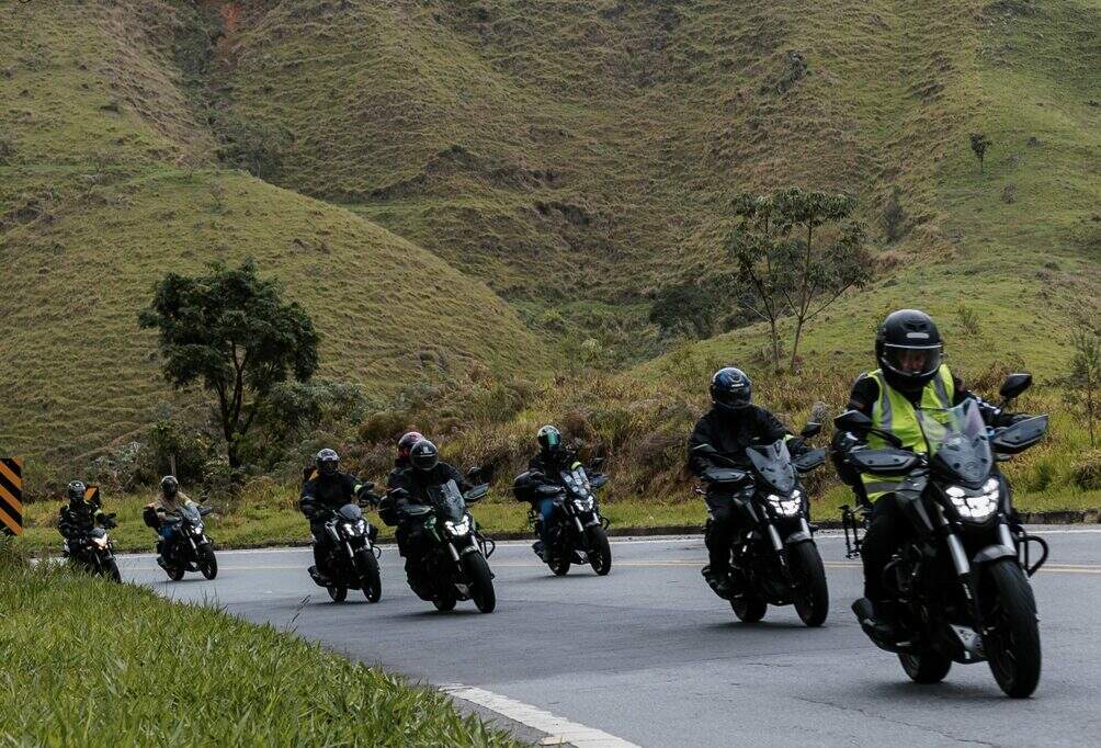 Bajaj-Dominar-Rides-Weekender