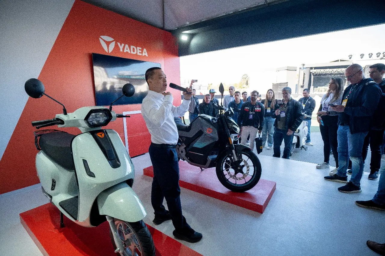 Yadea-coletiva-lançamento