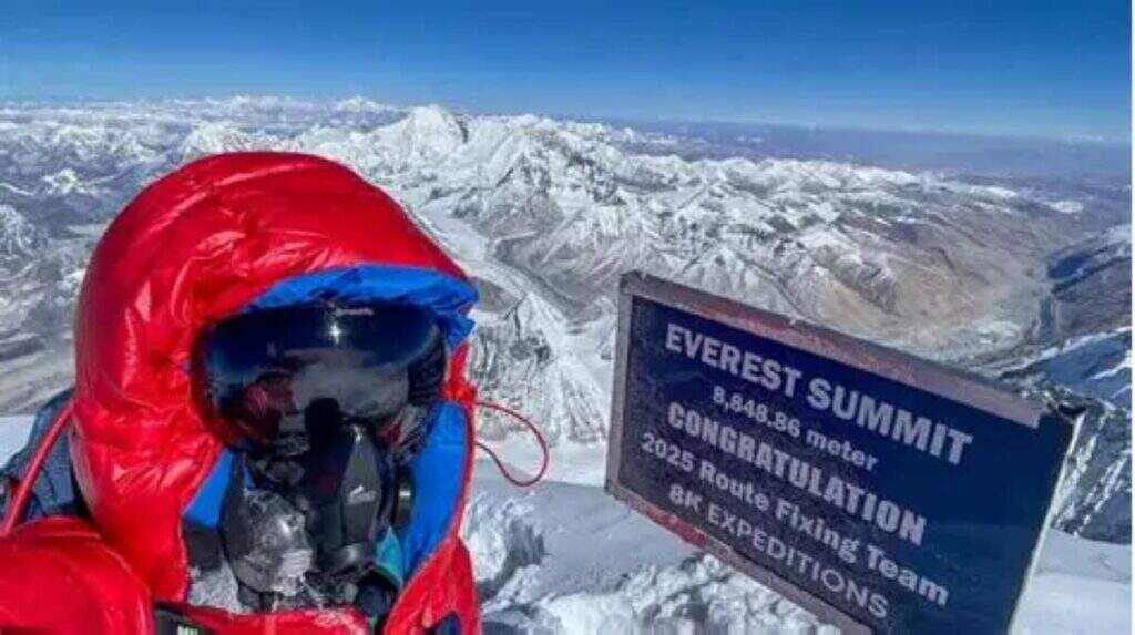 imagem Karel Abraham conquista Monte Everest