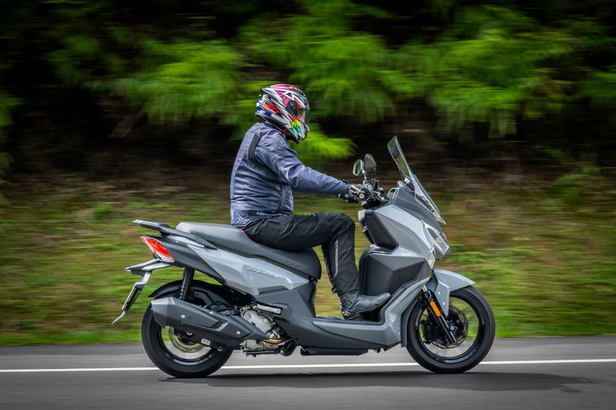 imagem-lateral-dafra-joyride-300-2025-motociclismoonline