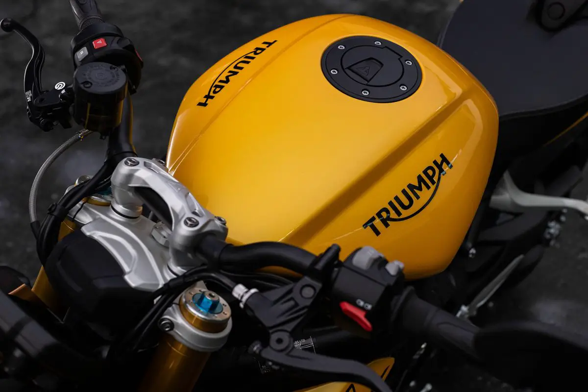 imagem tanque triumph speed triple 1200 rx 2025