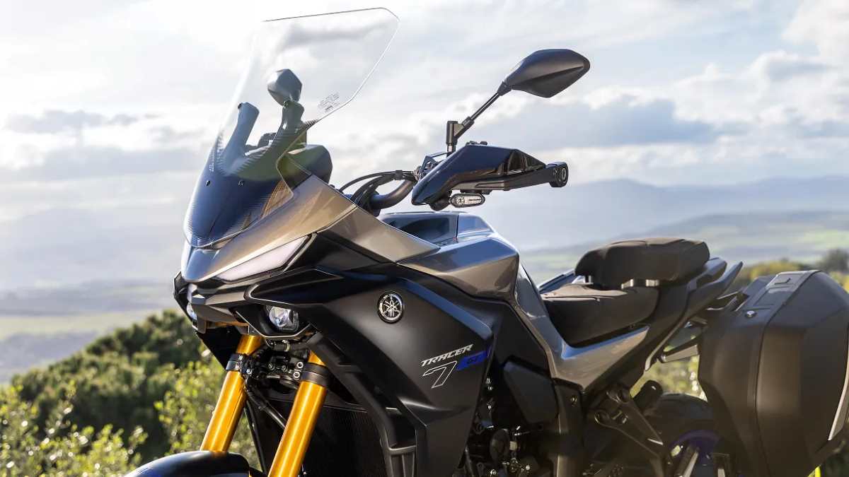 imagem lateral yamaha tracer 7 2025