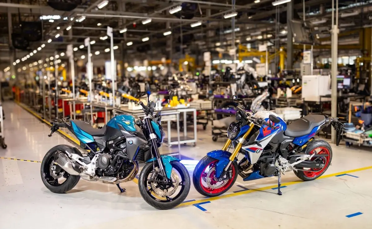 BMW-F-900-R-Manaus (1)