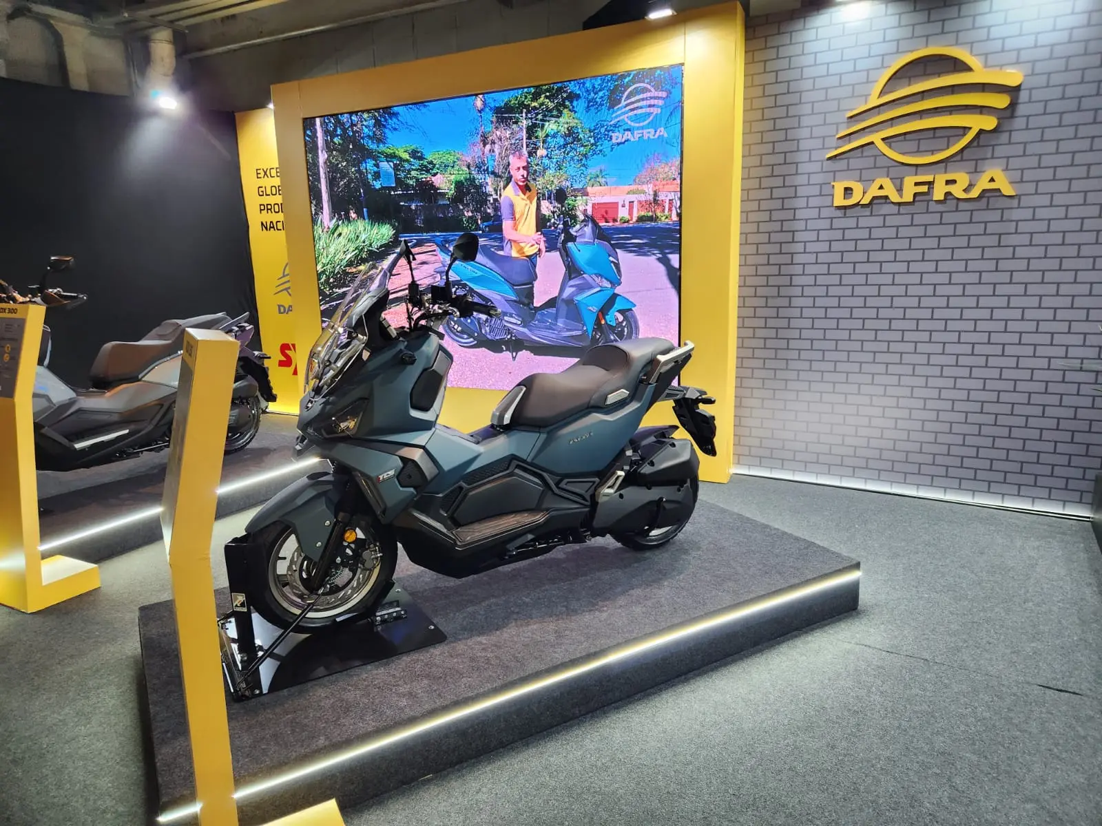 Dafra-SYM-ADX-150
