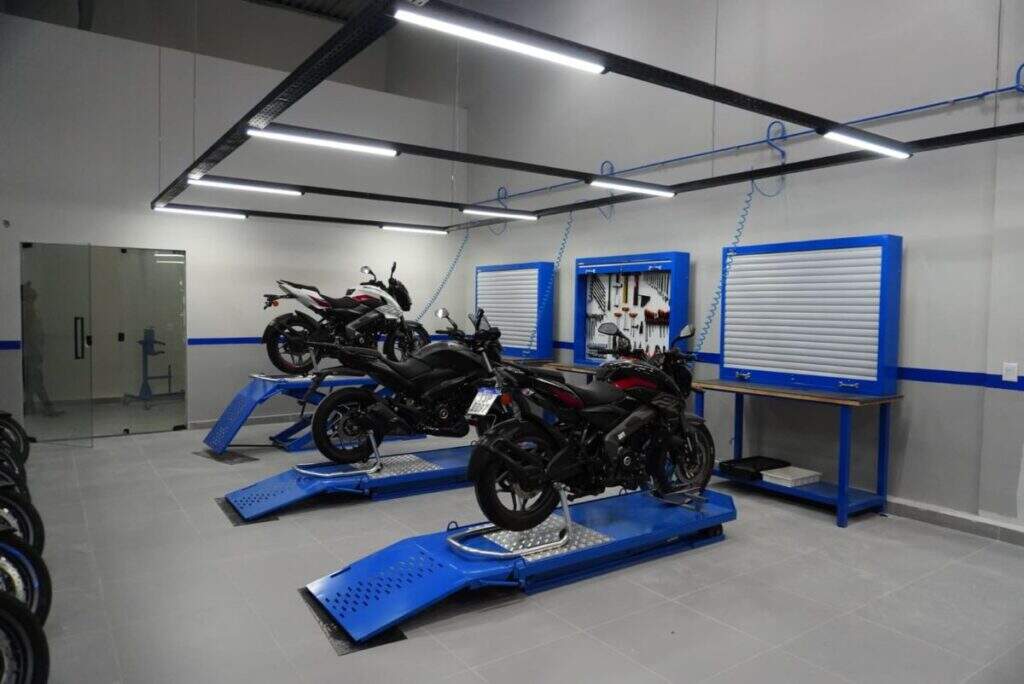 Oficina de concessionária Bajaj do Brasil