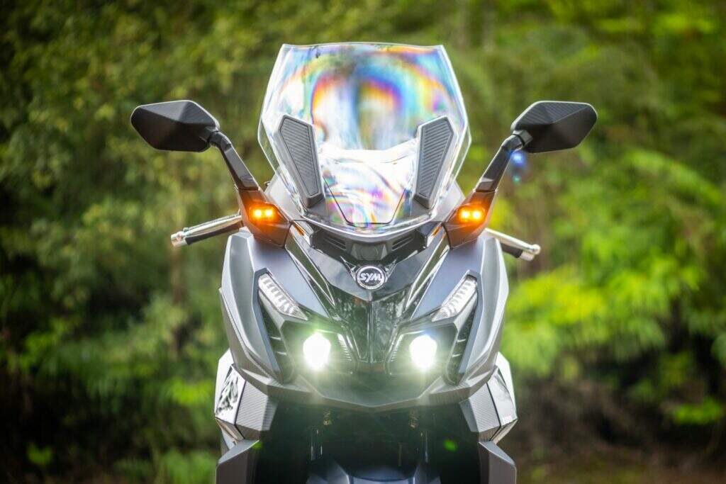 imagem frontal Dafra Cruisym 300 2025