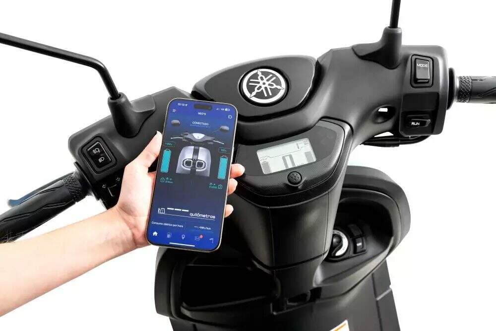 imagem painel Yamaha Neo's Connected