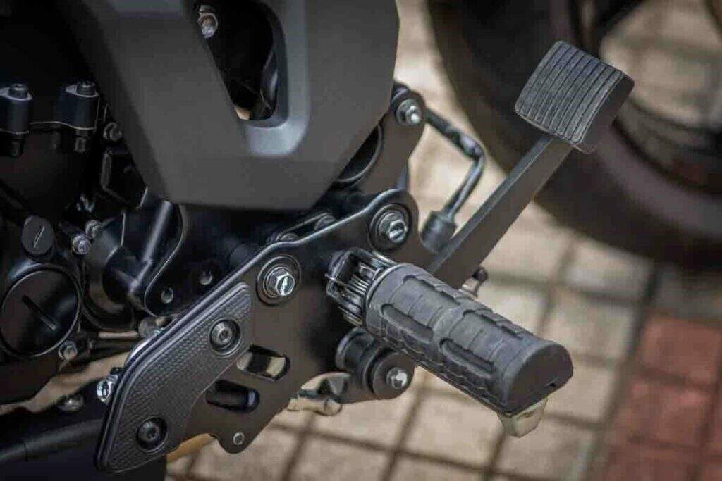 imagem pedaleira da Kawasaki Vulcan S 650