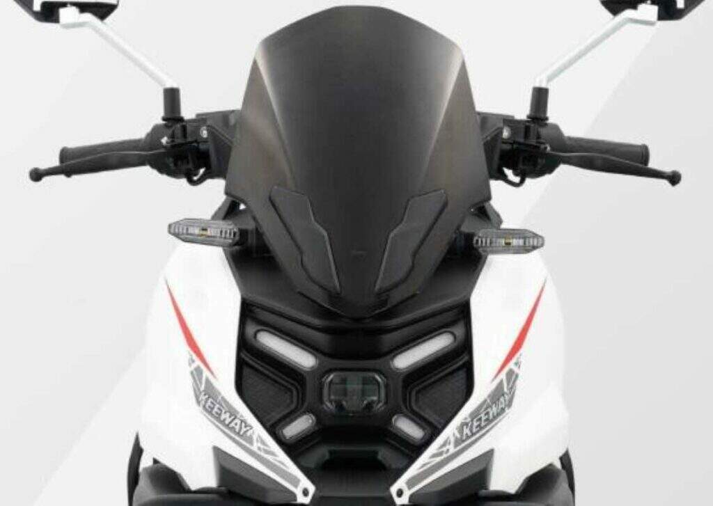 imagem frontal Keeway EZI X-Road