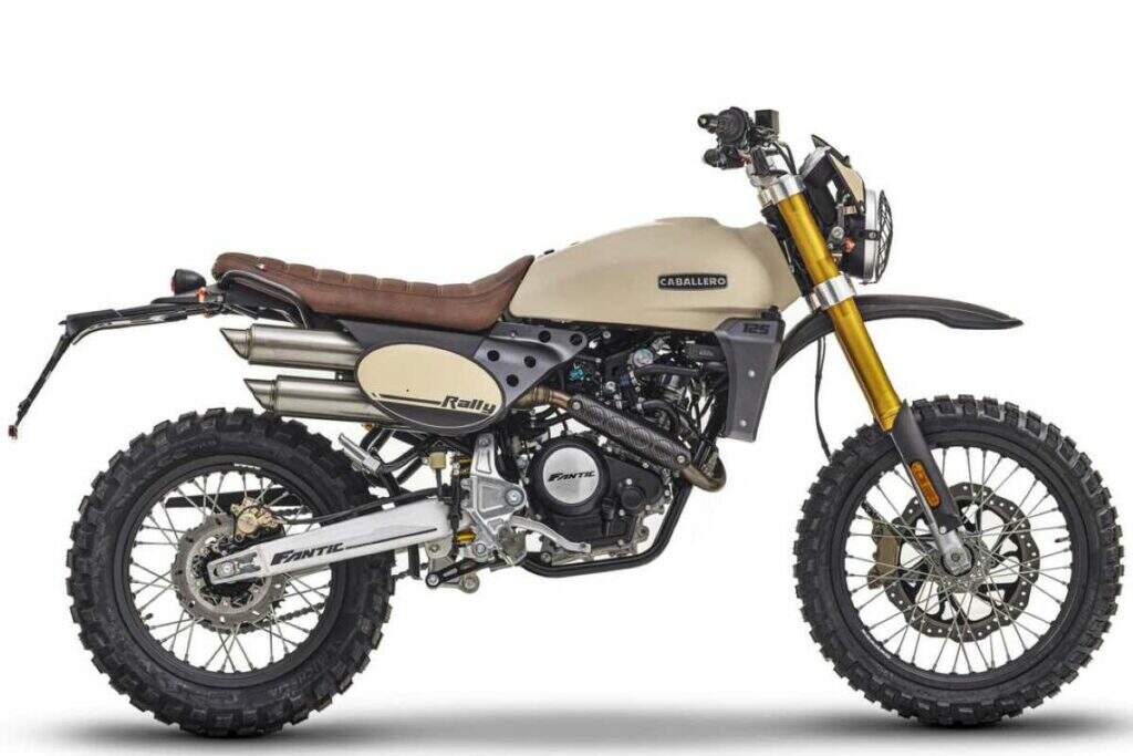 imagem lateral Fantic Caballero Rally 125 bege