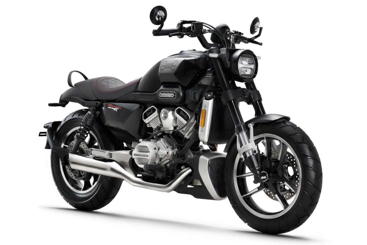 imagem frontal hyosung gv125x roadster