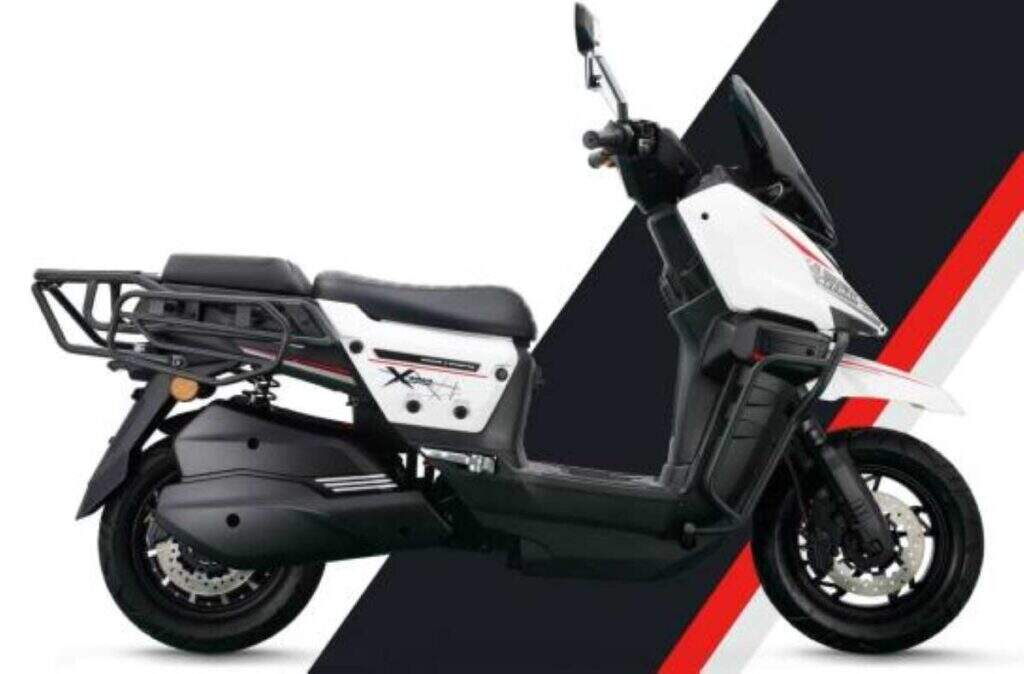 imagem lateral Keeway EZI X-Road branca