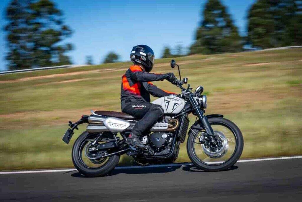 imagem lateral Triumph Scrambler 1200 X 2025