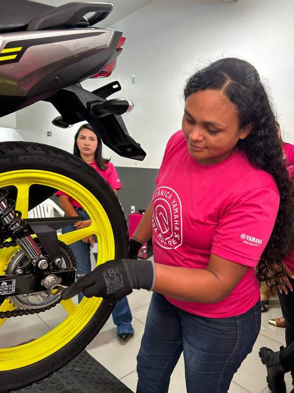 imagem-mecânica-yamaha-para-mulheres-motociclismoonline