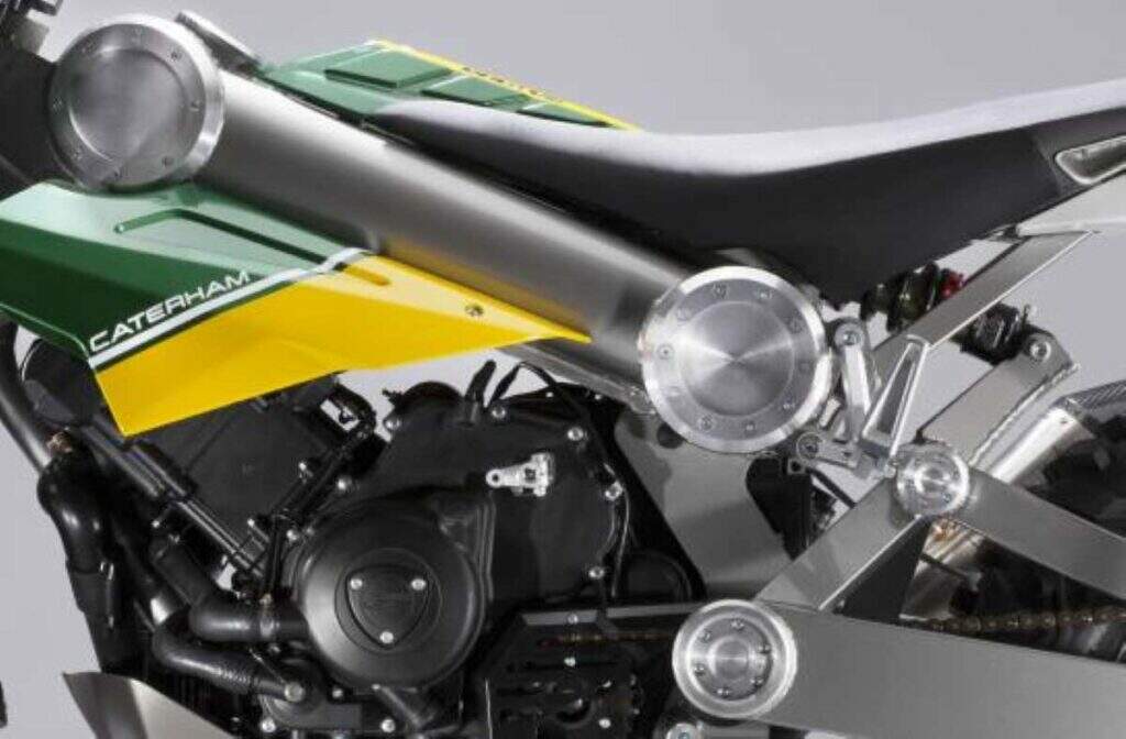 imagem motor Caterham Brutus 750