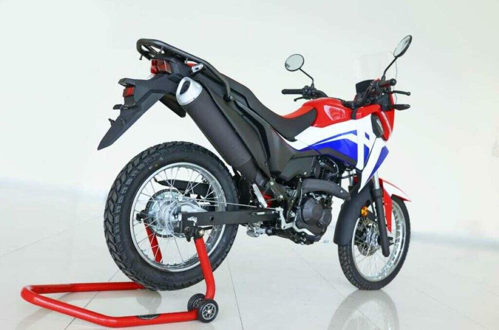 imagem traseira Honda CRF 190L