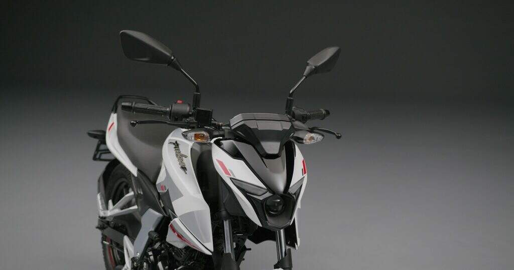 BAJAJ PULSAR N150