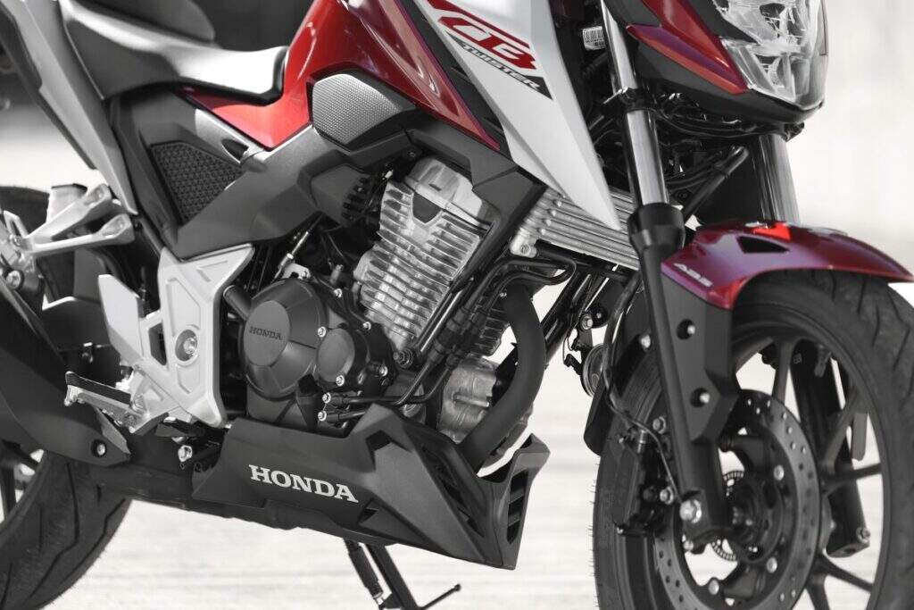Motor da Honda CB 300F Twister 2026 é o mesmo monocilíndrico de 293,5 cm³