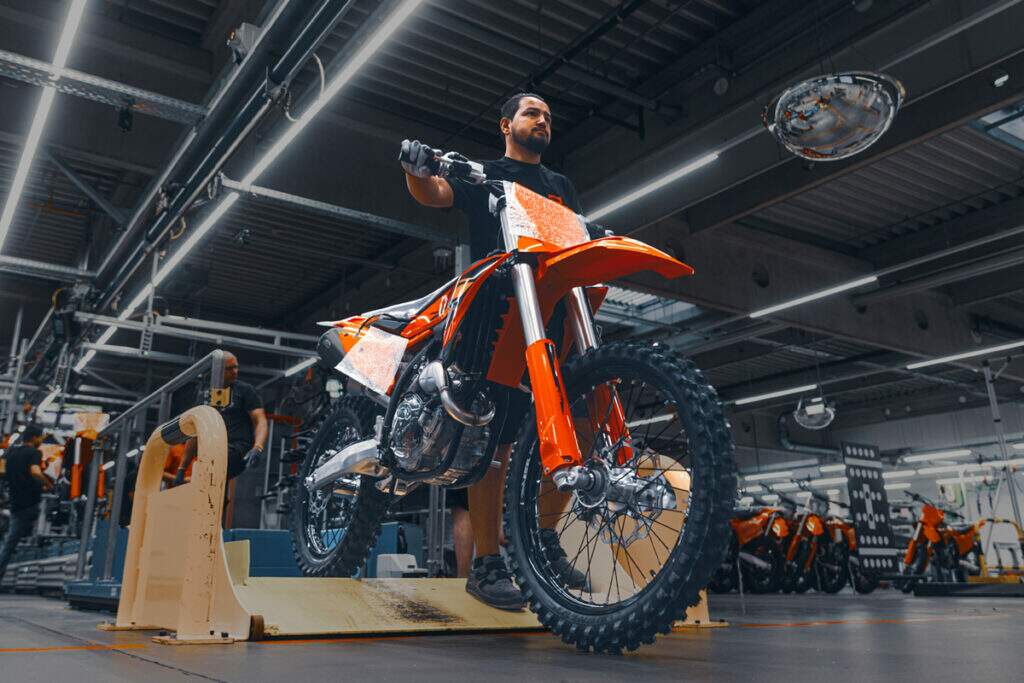 Fábrica da KTM na Áustria retoma atividades após crise financeira