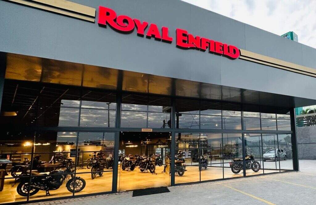 Fachada da concessionária Royal Enfield em Duque de Caxias (RJ)