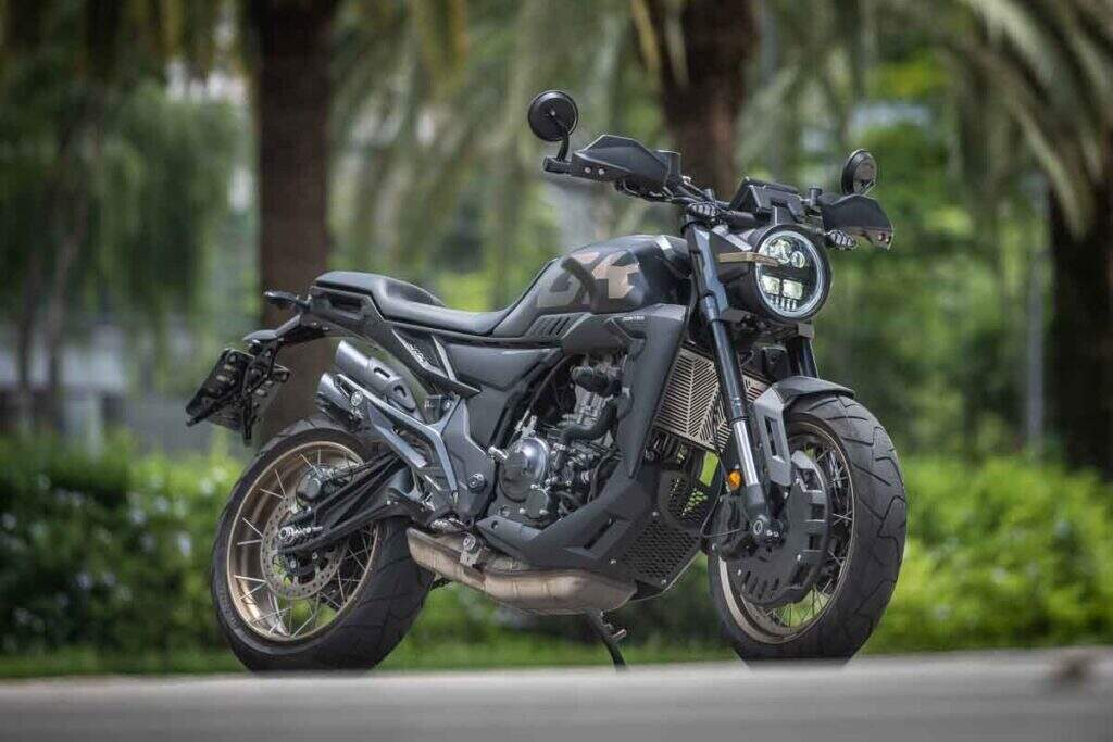 imagem lateral zontes gk 350