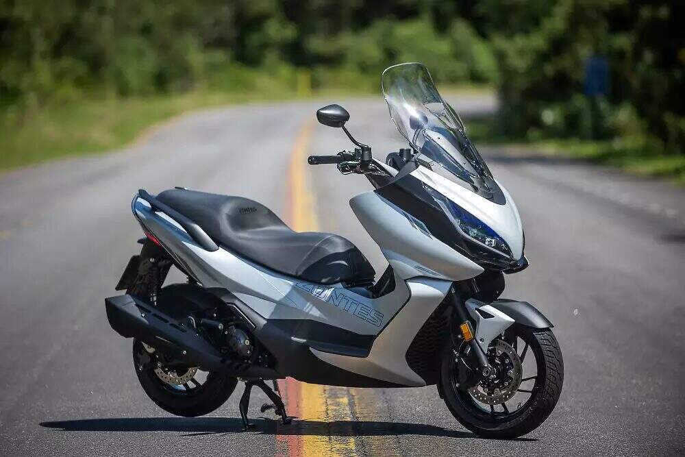imagem lateral scooter zontes 350E