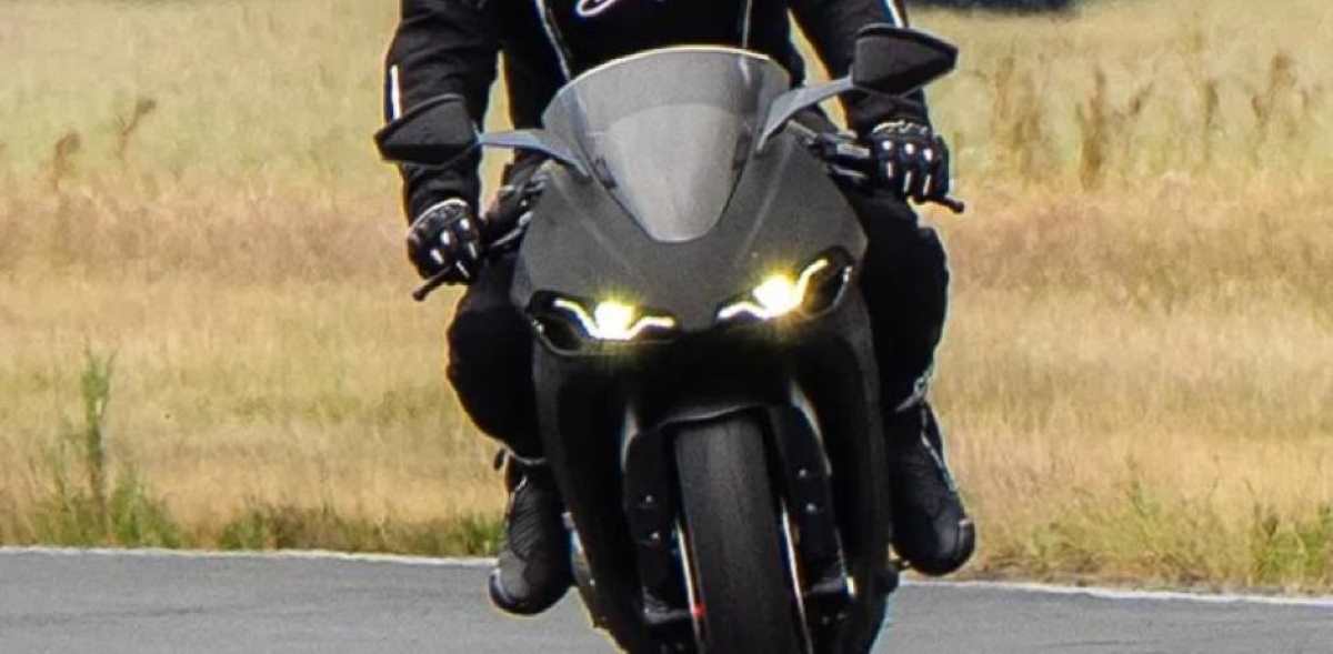 A lendária Norton renasce com uma nova V4 esportiva desenvolvida pela TVS Motor Company