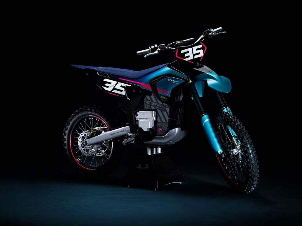 imagem moto elétrica CFMoto CF-X