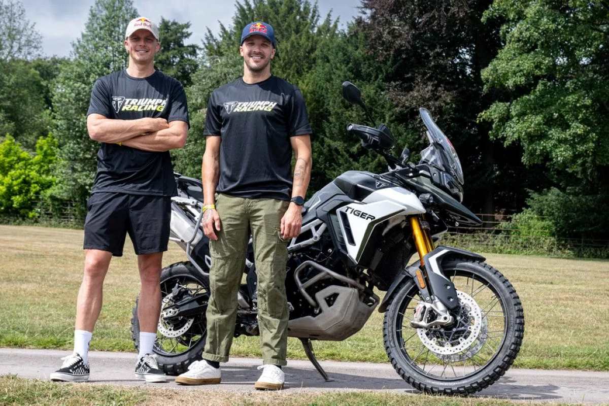 imagem-triumph-on-red-bull-romaniacs-with-tiger-900-rally-pro-motociclismoonline