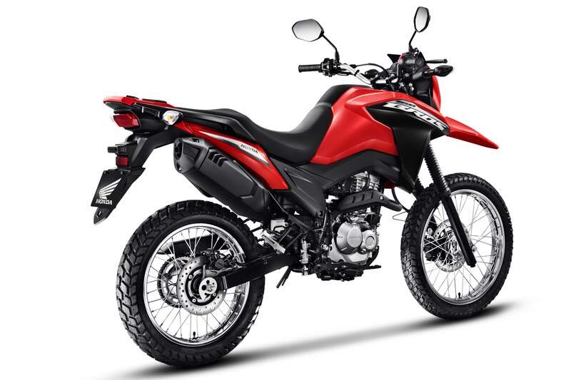 Moto Honda NXR Bros 160 2026; vermelha pode ter freios ABS ou CBS